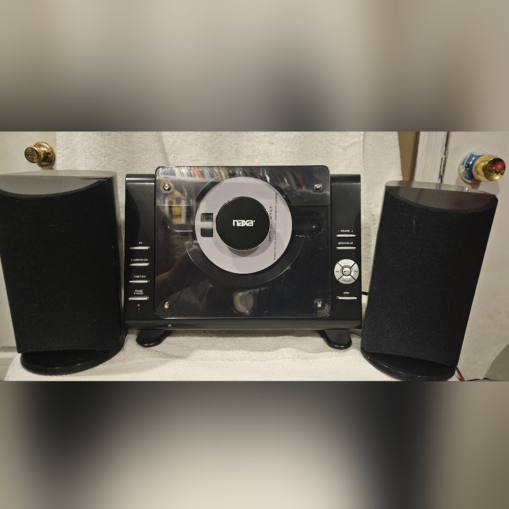 NAXA DIGITAL MICRO SYSTEM WITH AM/FM RADIO